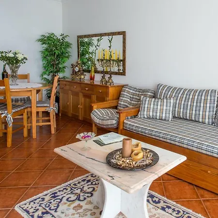 Apartment Elegant Sea View